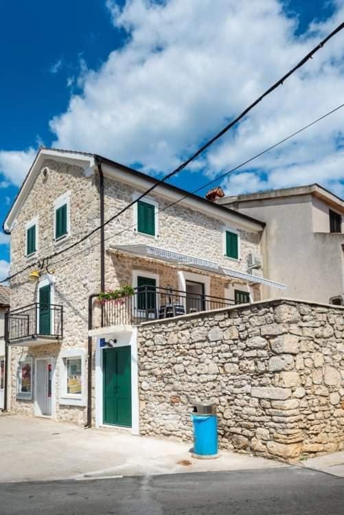Kuca Za Odmor Megi Apartment Posedarje Luaran gambar