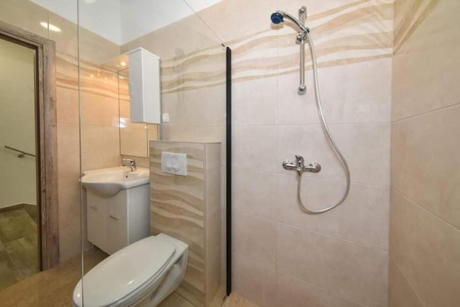 Kuca Za Odmor Megi Apartment Posedarje Luaran gambar