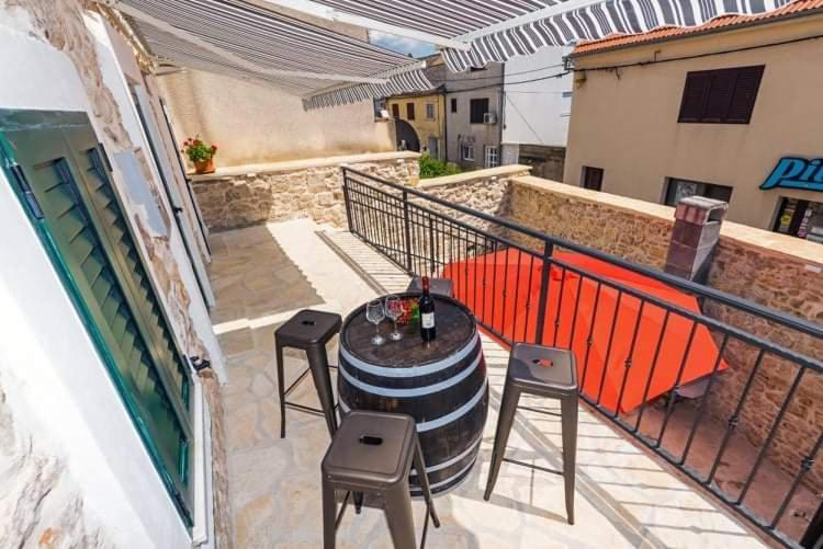 Kuca Za Odmor Megi Apartment Posedarje Luaran gambar